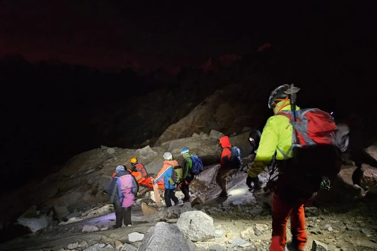Recuperan cadáver de alpinista italiano en cumbre de Perú