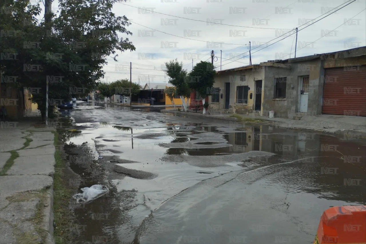 Reparan enorme fuga de agua potable en la Melchor Ocampo