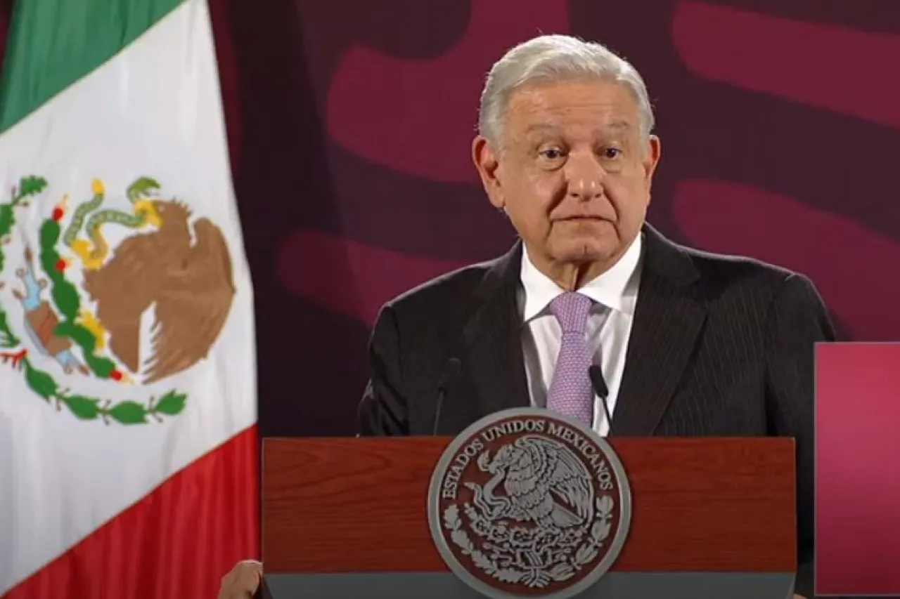 Niega AMLO carpetazo al caso Ayotzinapa; Sheinbaum dará seguimiento