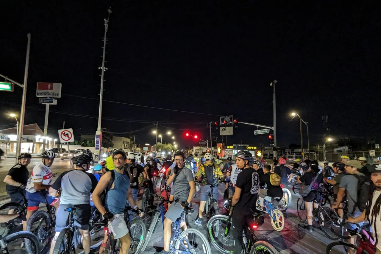 ¡Rompen récord! Más de 2 mil ciclistas toman las calles de Juárez