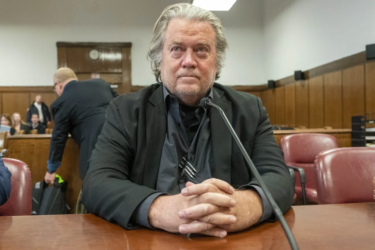 Bannon debe entregarse a prisión antes del 1 de julio e iniciar su condena