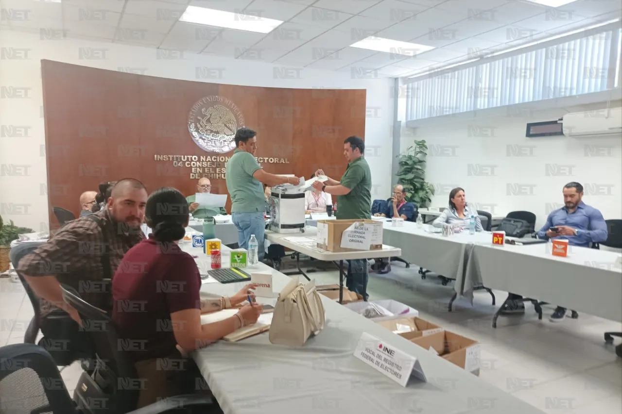 Pequeños errores obligan a recontar los votos en Juárez