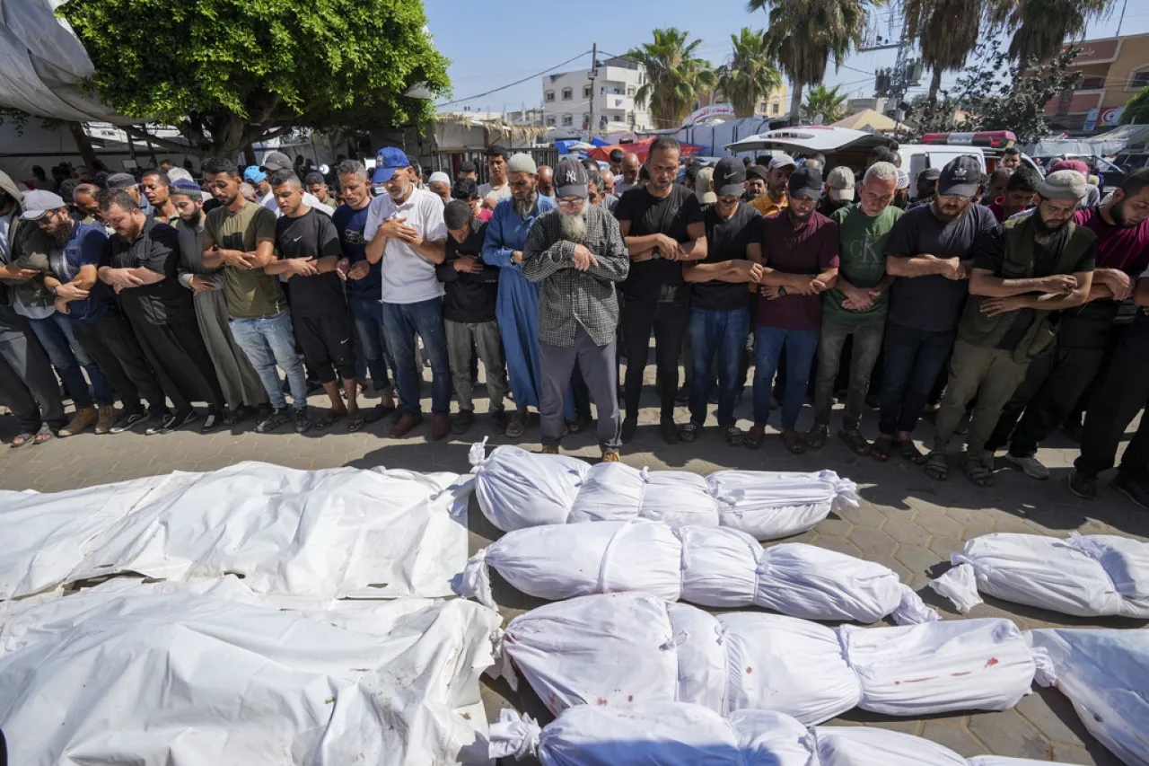 Al menos 33 muertos en ataque israelí contra escuela de Gaza
