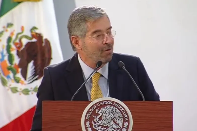 Juan Ramón de la Fuente deja la SRE por motivos de salud