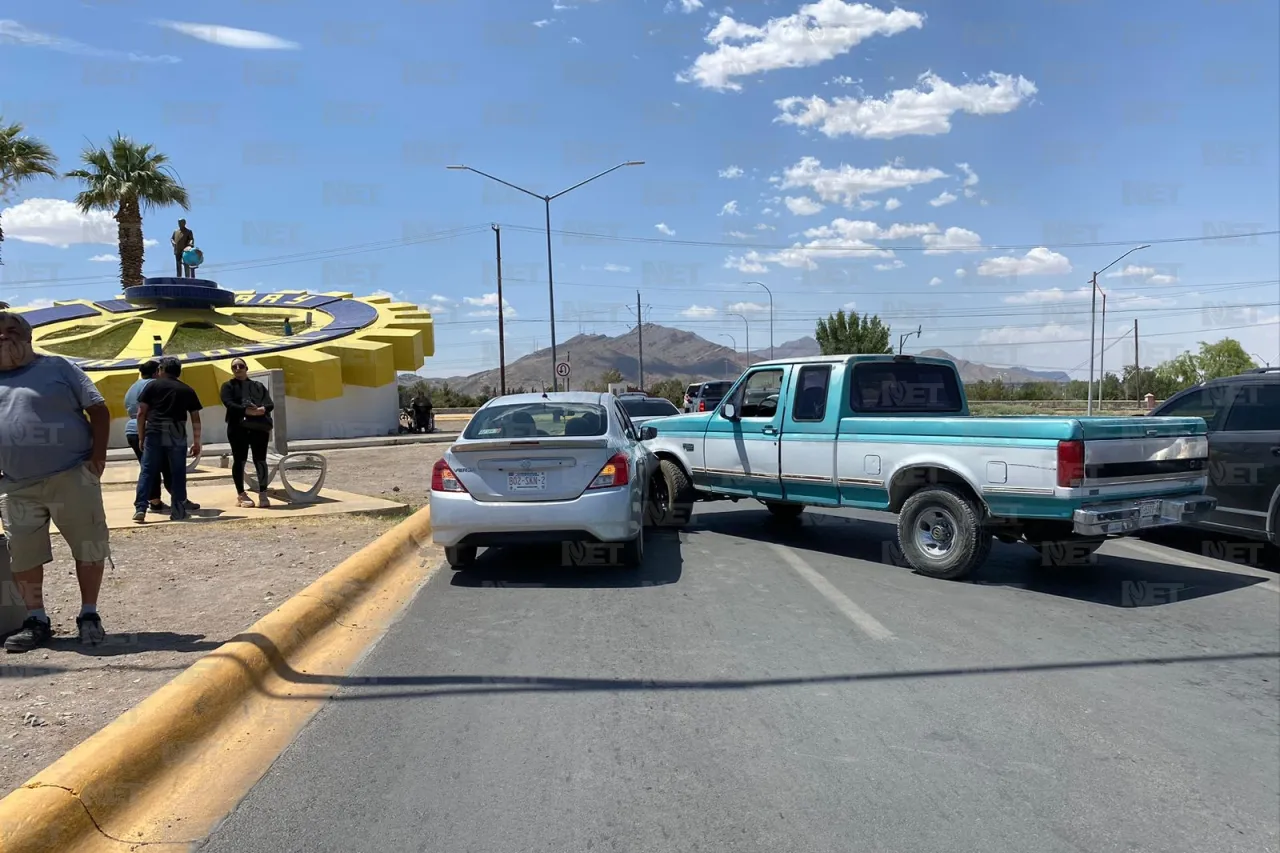 Juárez: Acababa de comprar su auto y la chocan