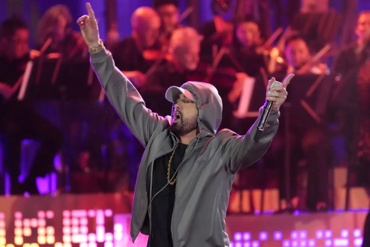 Diana Ross, Eminem y Jack White presentan show y reúnen a miles en Detroit