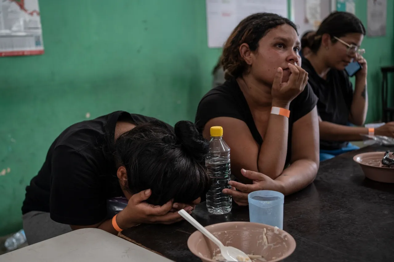 La táctica de México para bajar la migración hacia EU: desgastar a los migrantes