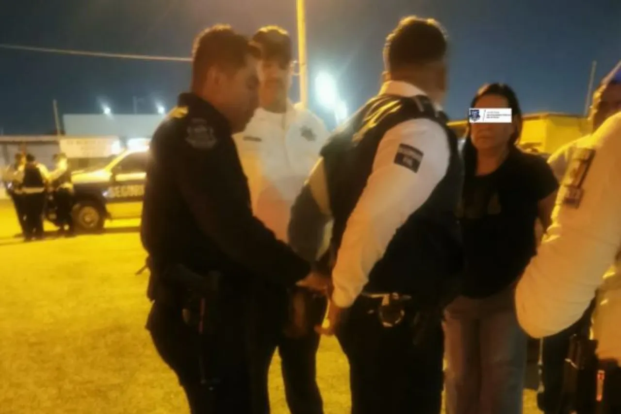 Juárez: Arresta SSPE a oficial vial por presunto abuso 