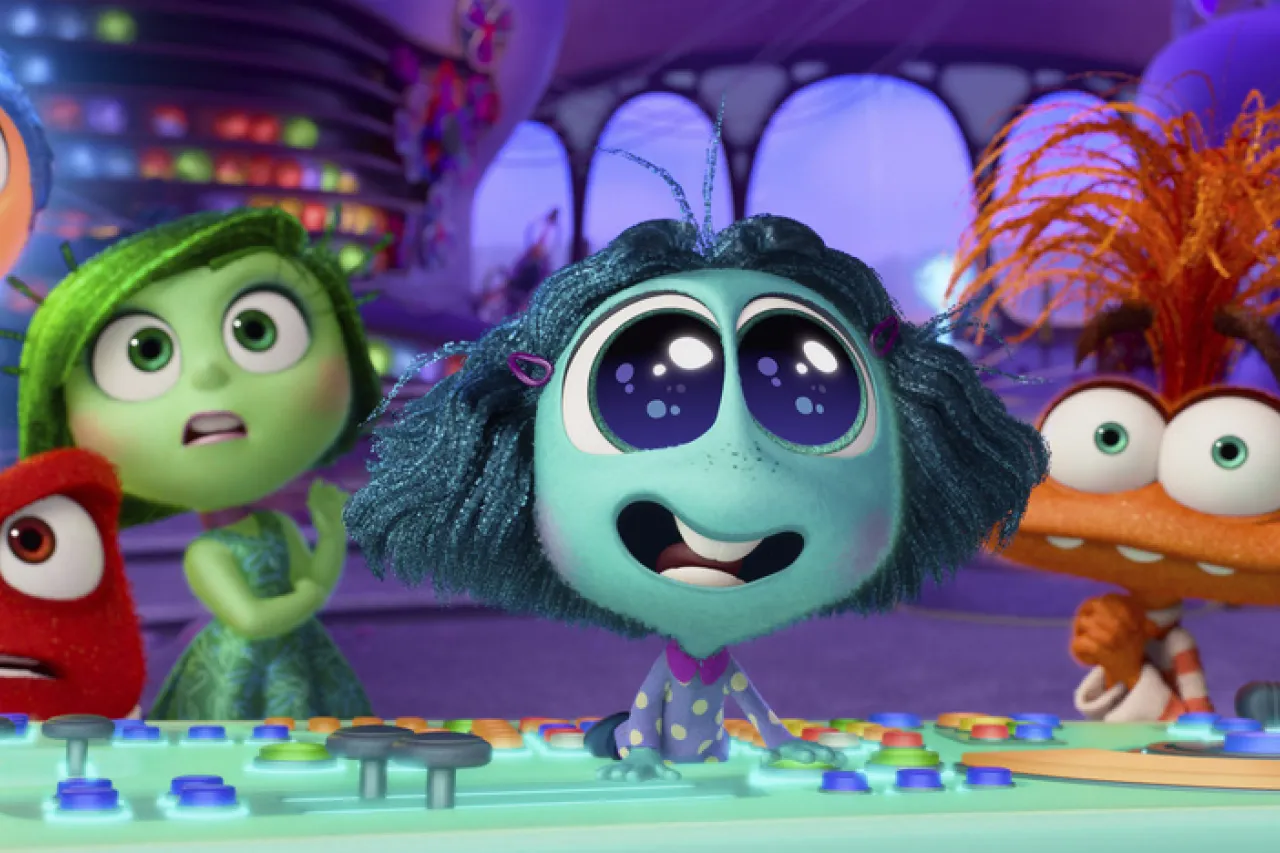 'Intensamente 2' tranquiliza a Pixar con fuerte debut en cines