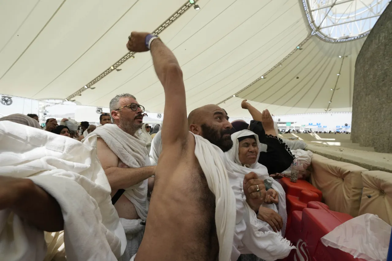 Peregrinos inician los últimos ritos del haj