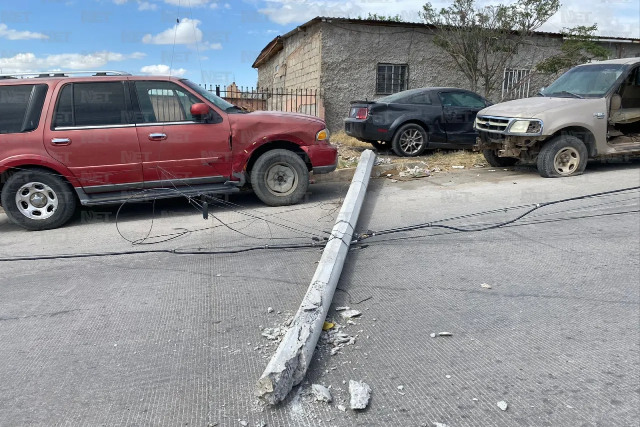 Derriba tráiler un poste y deja a vecinos del Nuevo Hipódromo sin luz