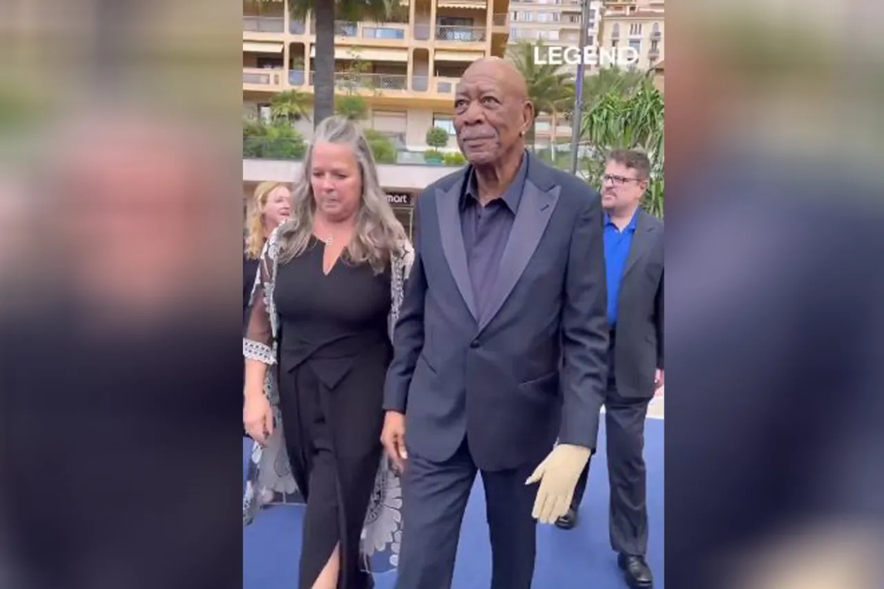 Video: Preocupa salud de Morgan Freeman; así luce su mano