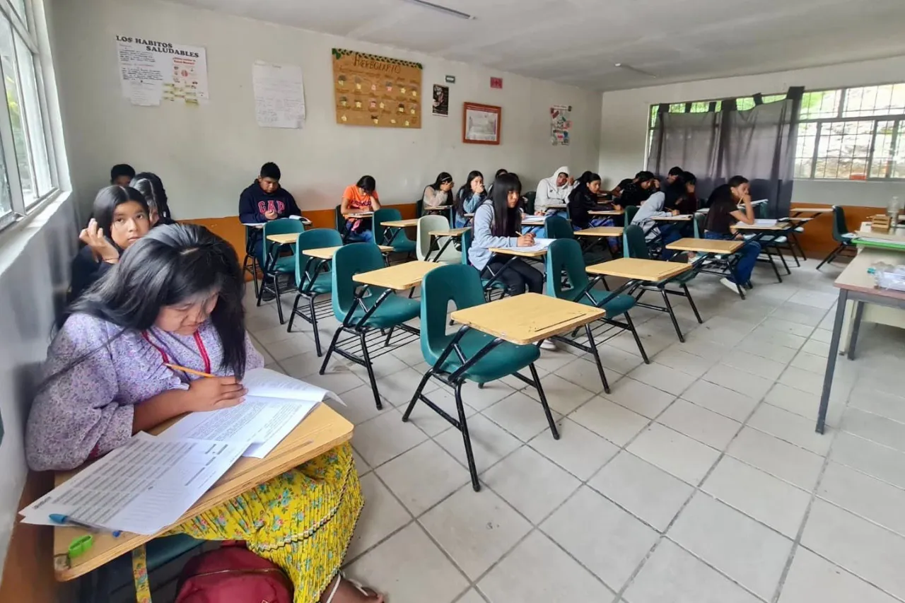 Chihuahua: Más de 50 mil estudiantes buscan un lugar en prepas