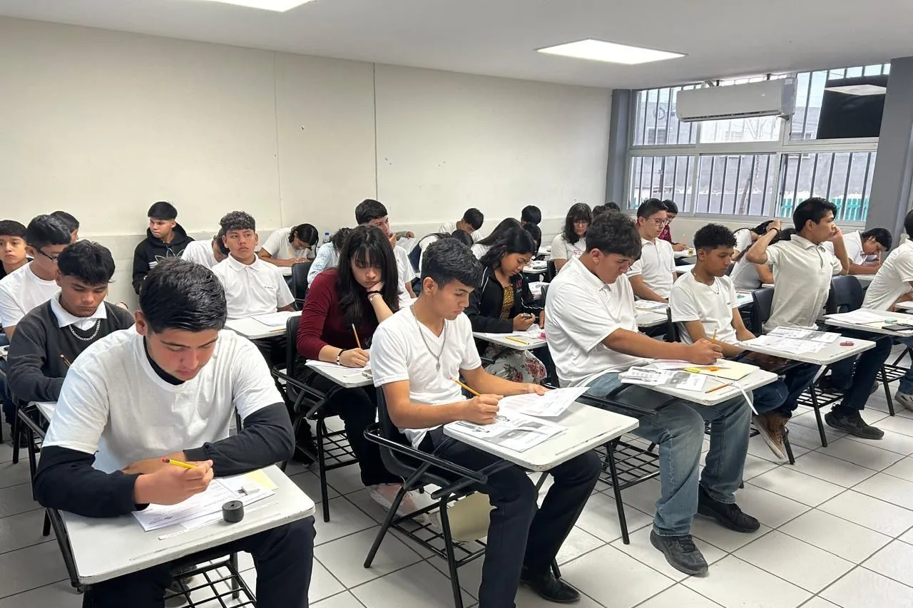 Chihuahua: Más de 50 mil estudiantes buscan un lugar en prepas