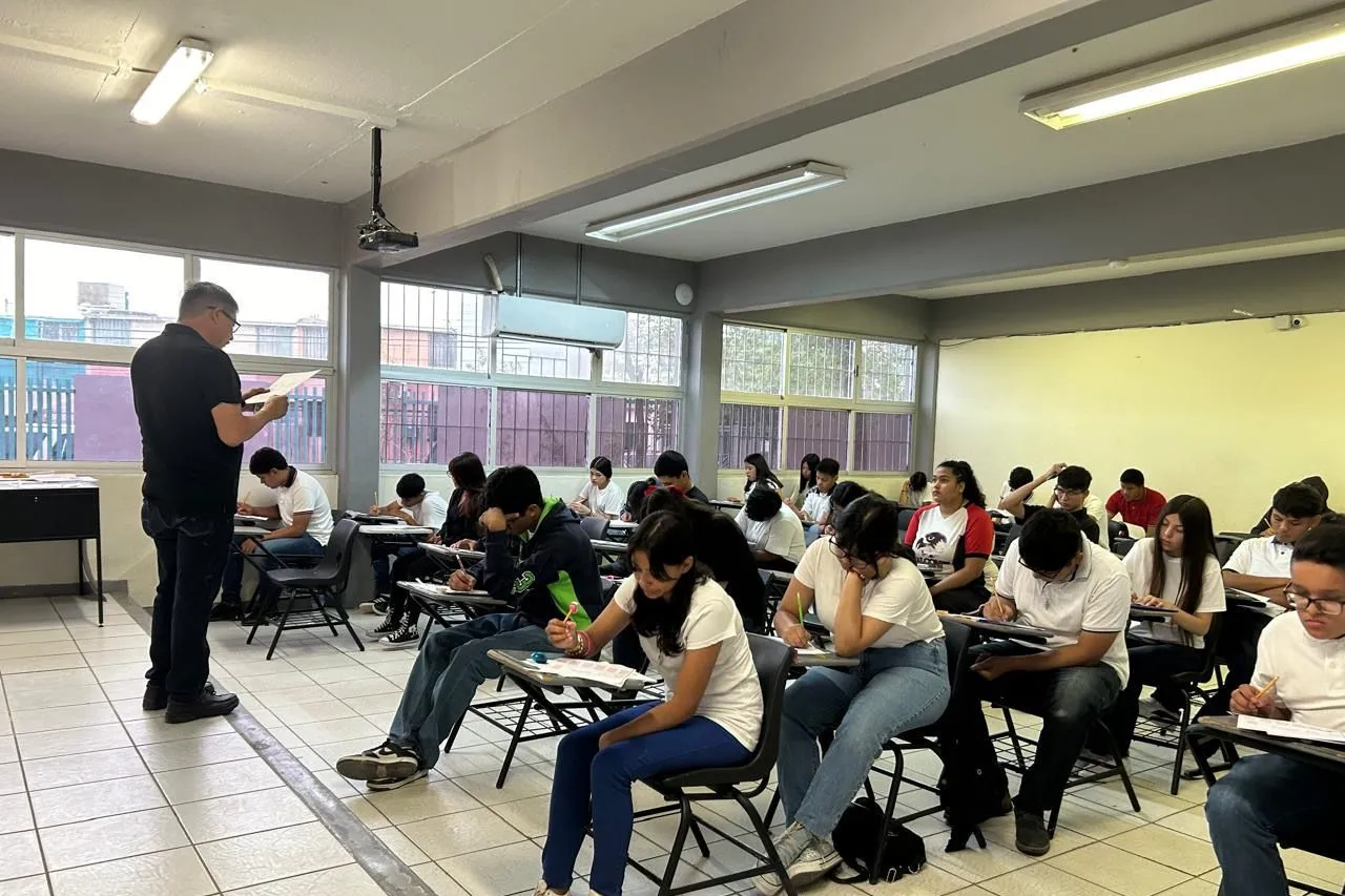 Chihuahua: Más de 50 mil estudiantes buscan un lugar en prepas