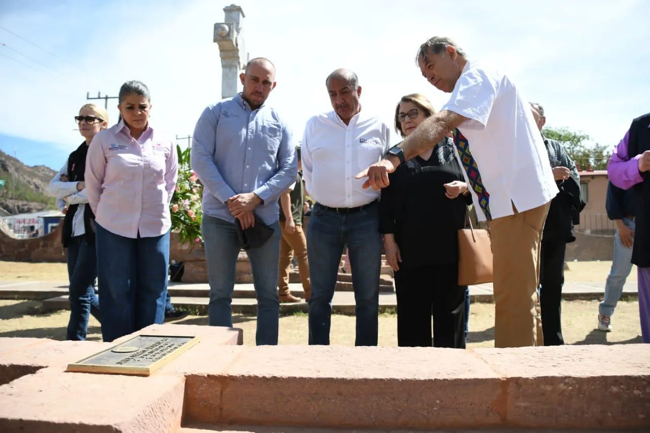 Acompaña gobierno estatal homenaje a sacerdotes jesuitas en Cerocahui