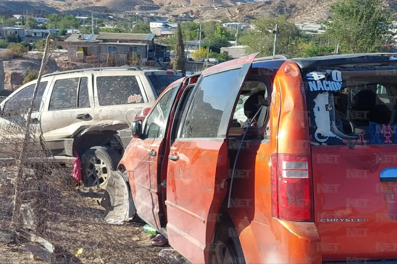 Fotos: Pierde el control de camioneta y causa múltiples destrozos