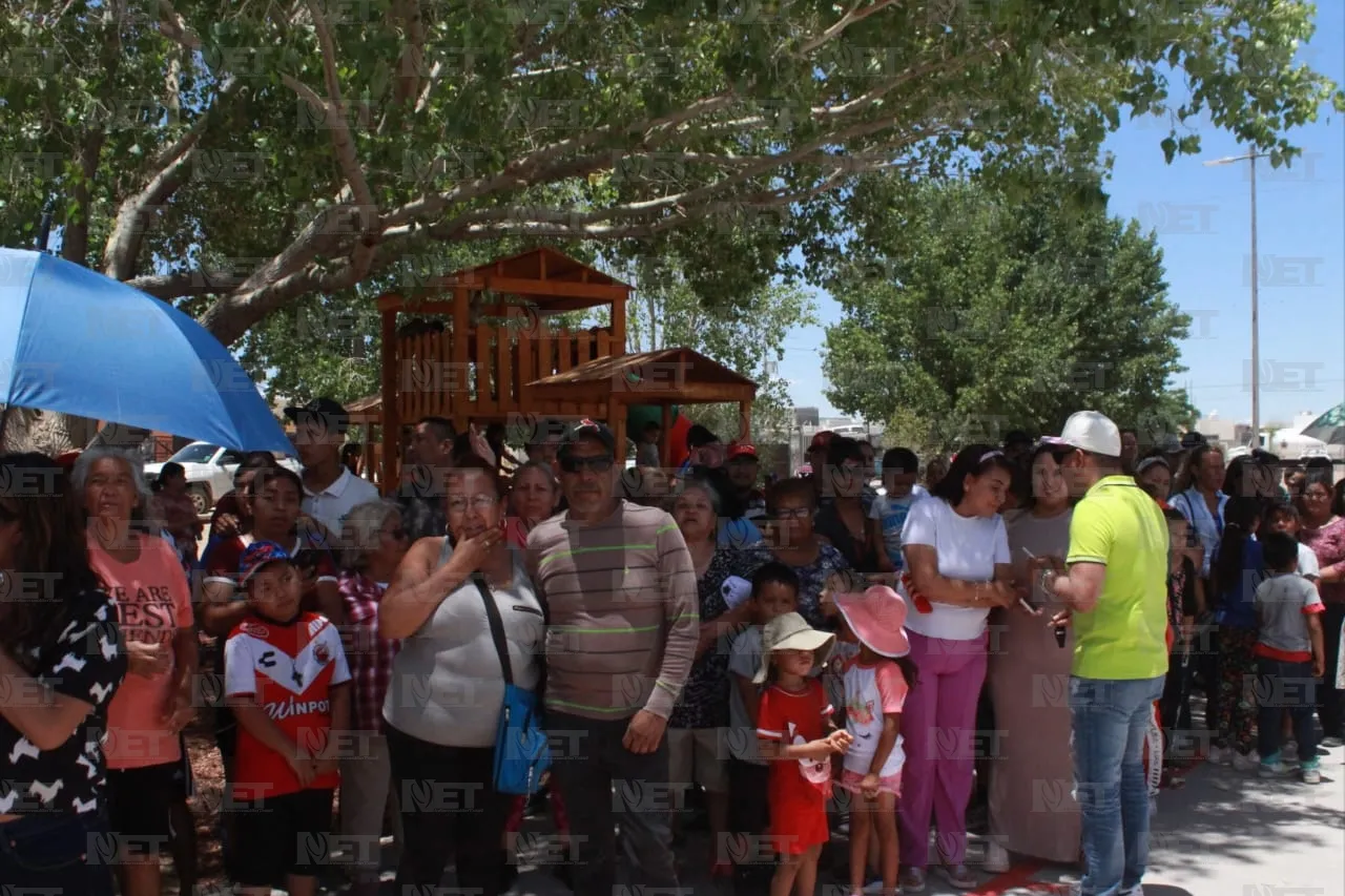 Entrega alcalde parque a vecinos de Villas de Alcalá