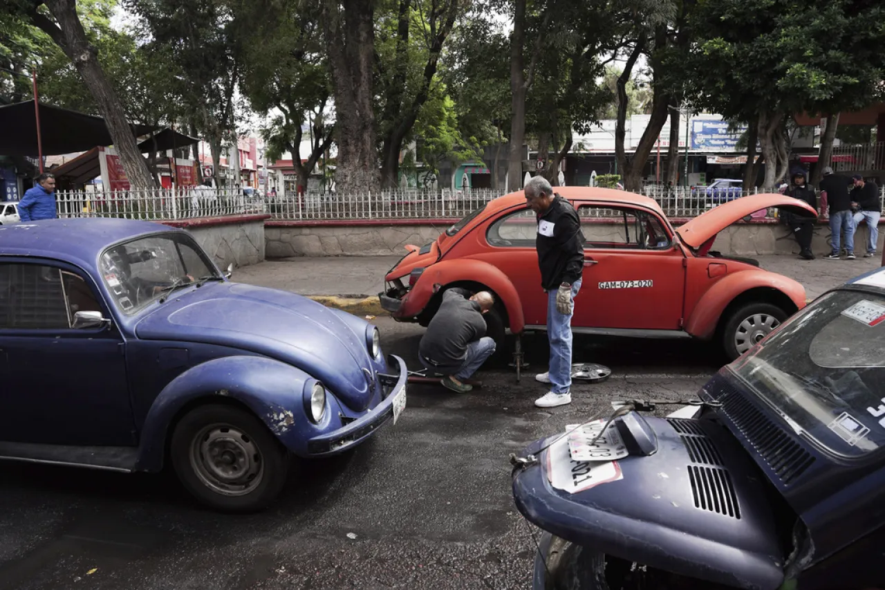 Un vecindario de CDMX mantiene con vida al emblemático 'Vocho'