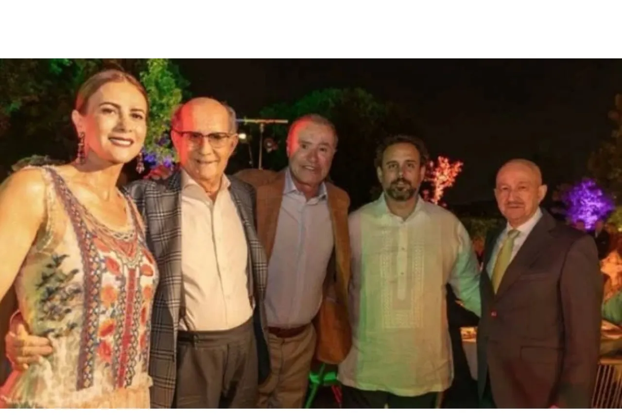 Captan a Salinas de Gortari en exclusiva fiesta de empresario español