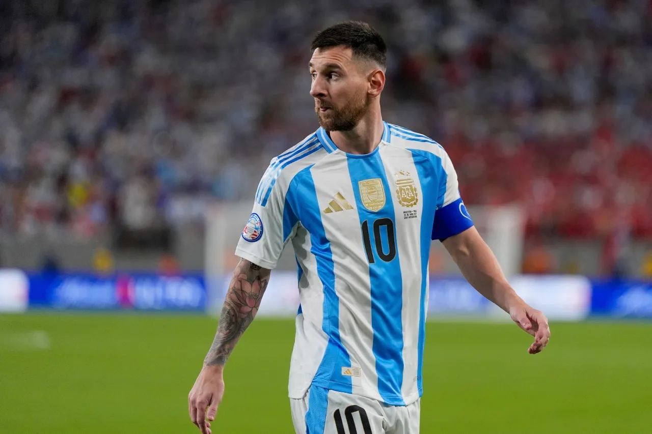 Messi y Argentina aguardan por Perú en busca de refrescarse
