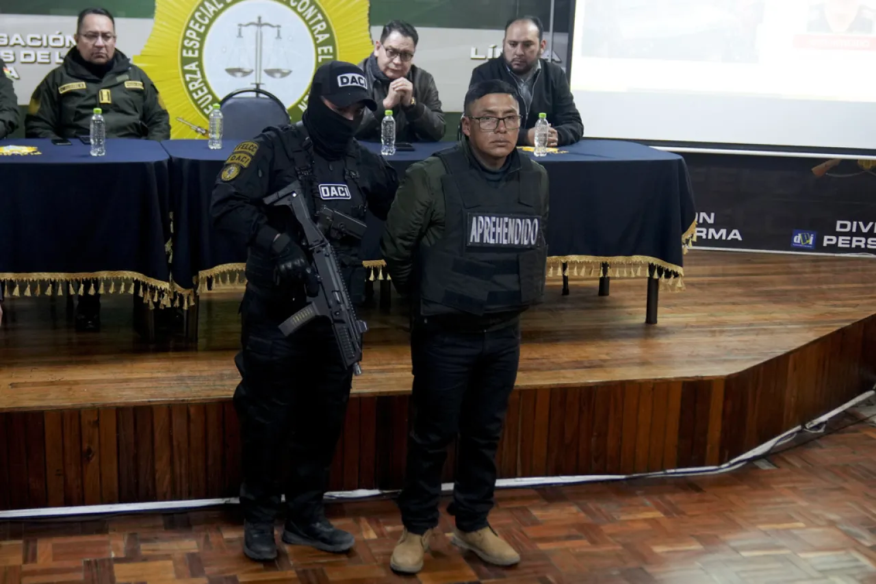 Suman 21 arrestados por fallido golpe de Estado en Bolivia