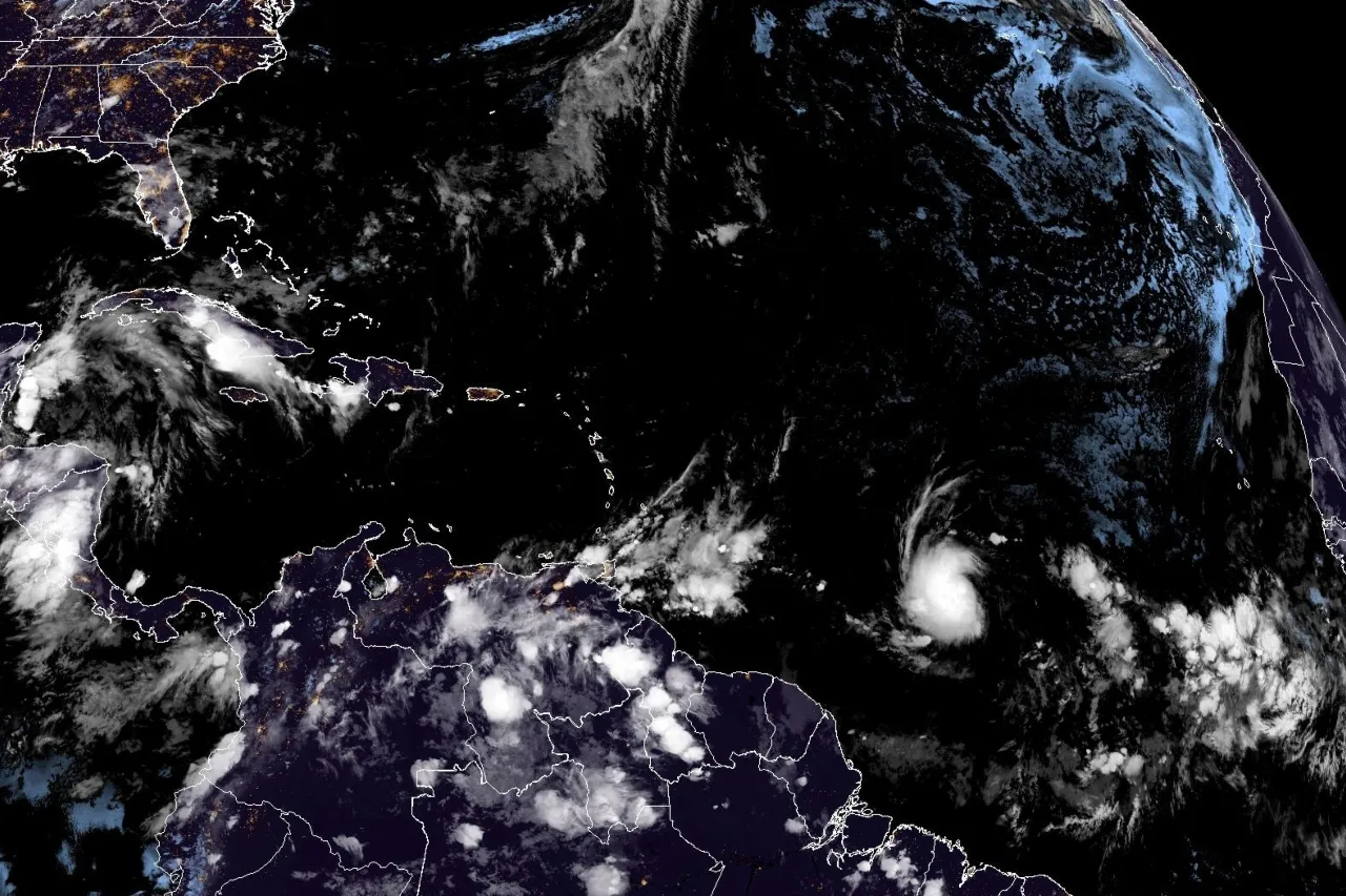 Beryl se convierte en huracán; se pronostica que alcance la categoría 3 o mayor