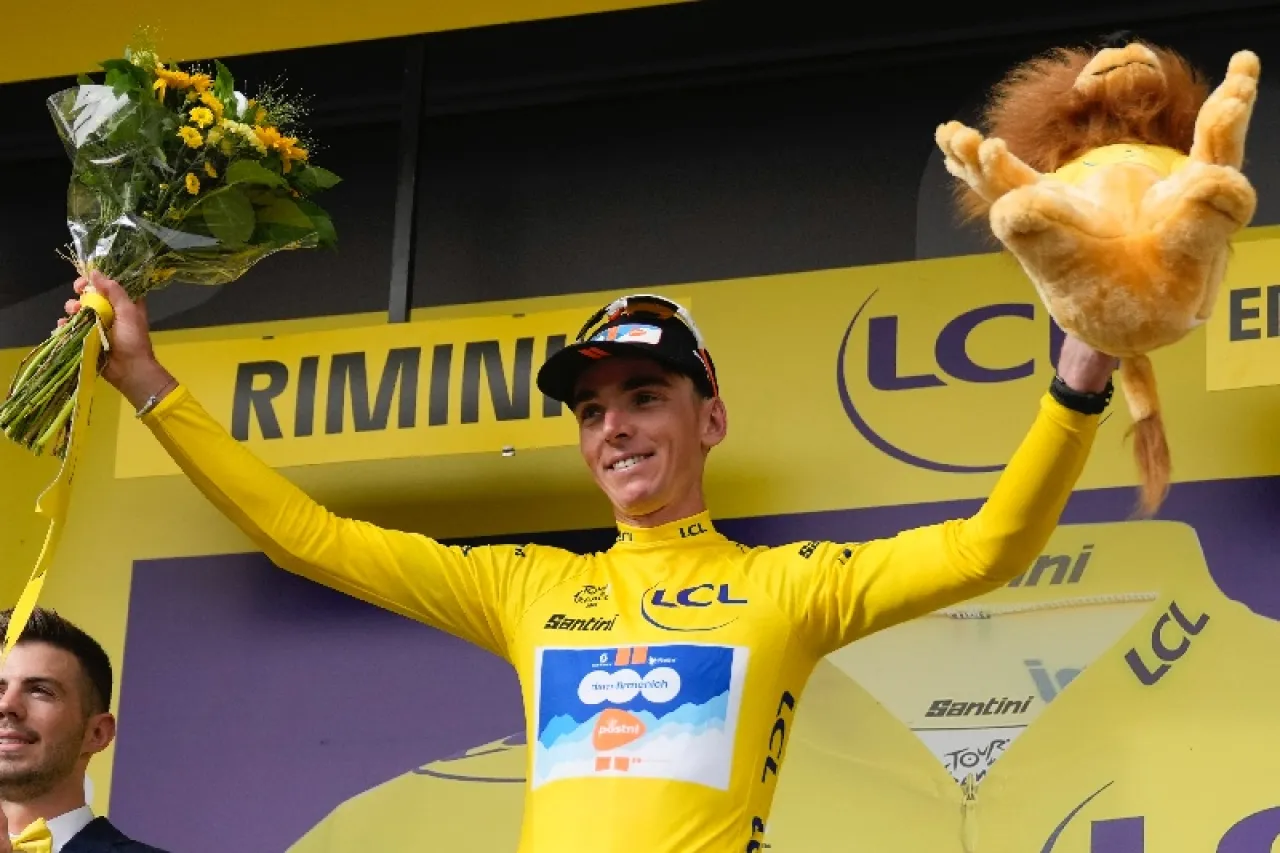 Romain Bardet se lleva la primera etapa del Tour de Francia