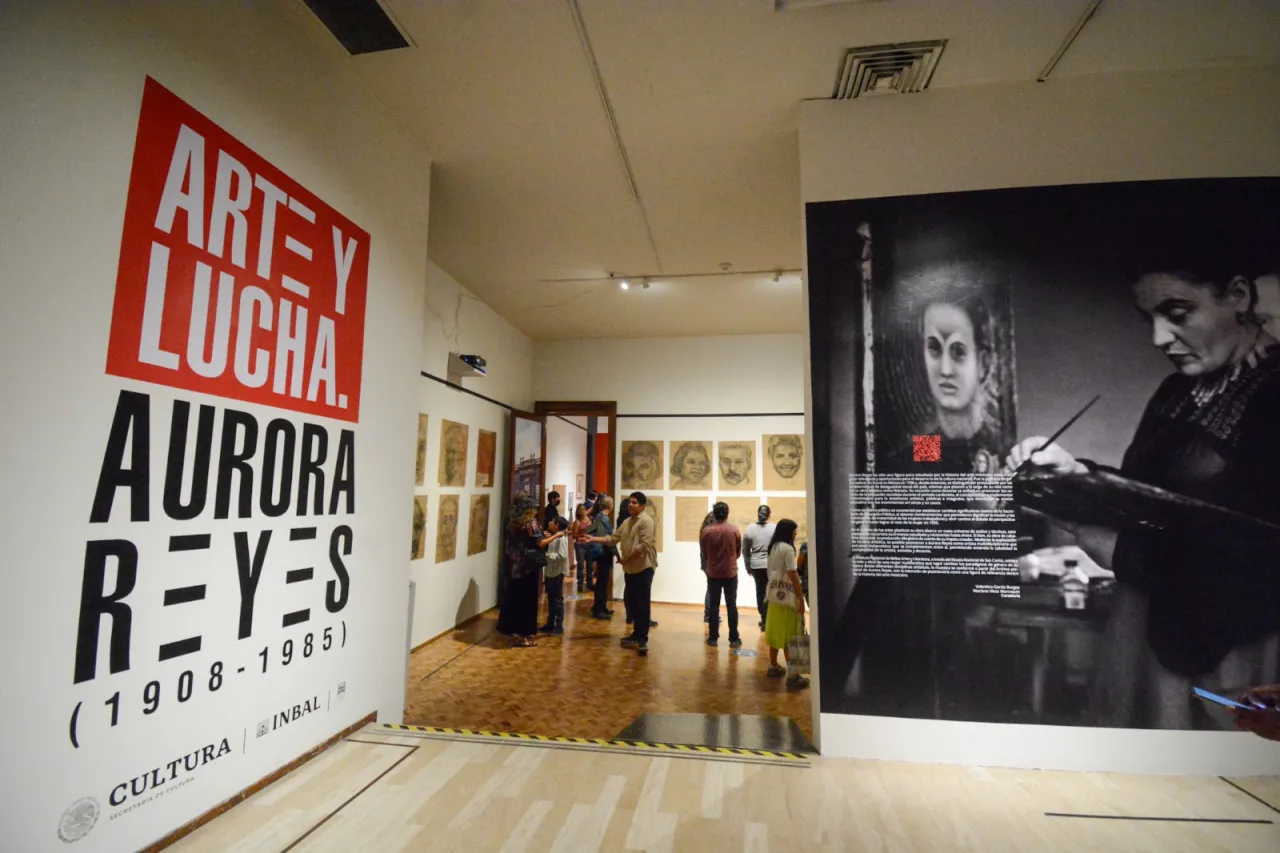 Arte y lucha: Exhibición muestra destreza de Aurora Reyes en el dibujo