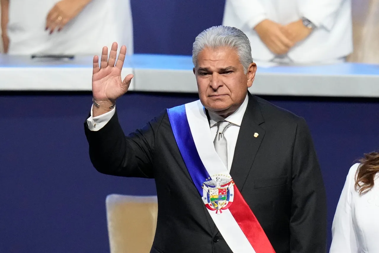 José Raúl Mulino asume como presidente de Panamá