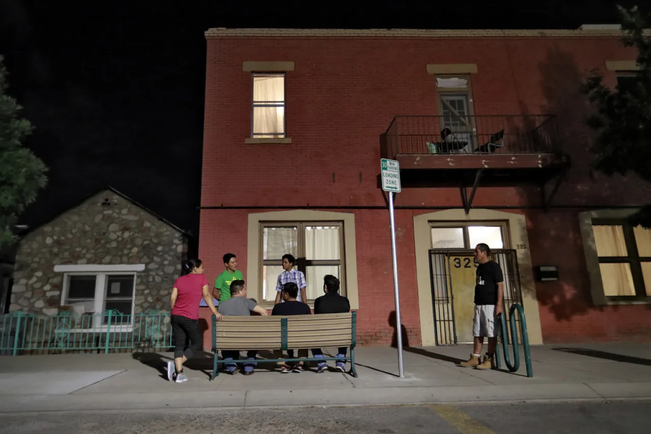 Juez emite fallo contra el cierre de albergue en El Paso
