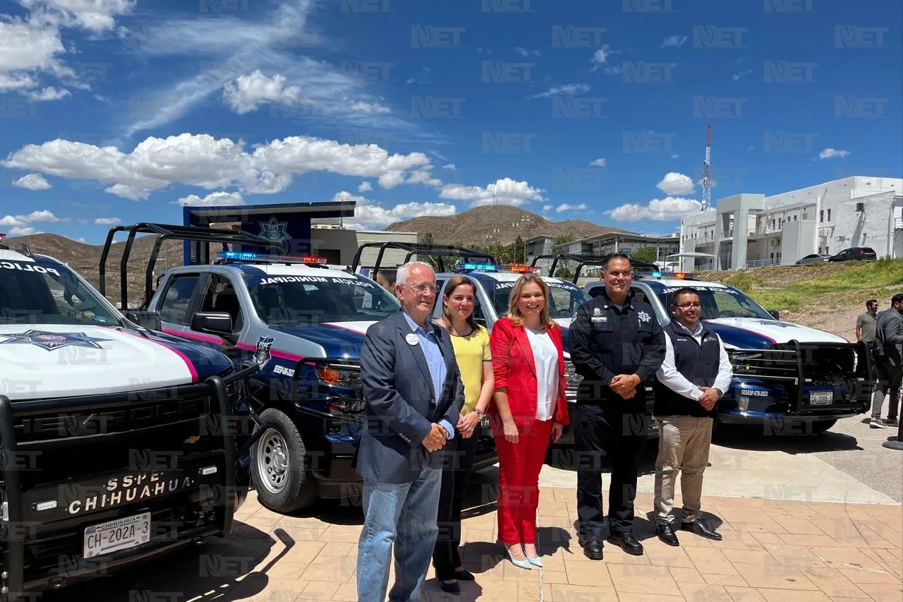 Gobernadora Maru Campos encabeza entrega de equipo para Seguridad