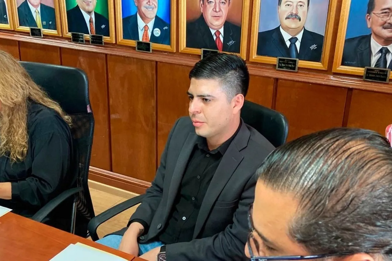 Separan del cargo a presidente seccional en Cuauhtémoc