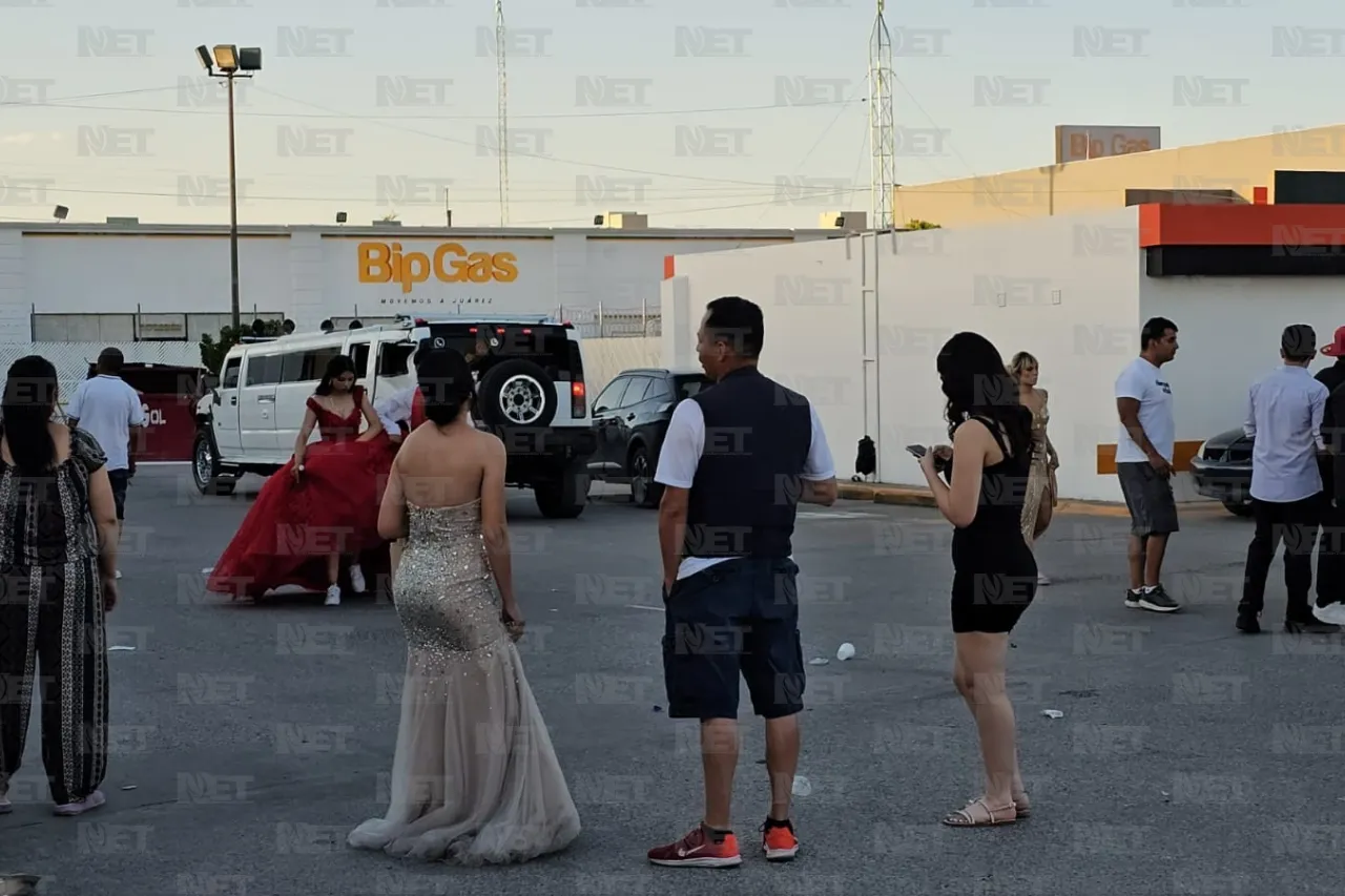 Video: Tren embiste a limusina que trasladaba a quinceañera en Juárez