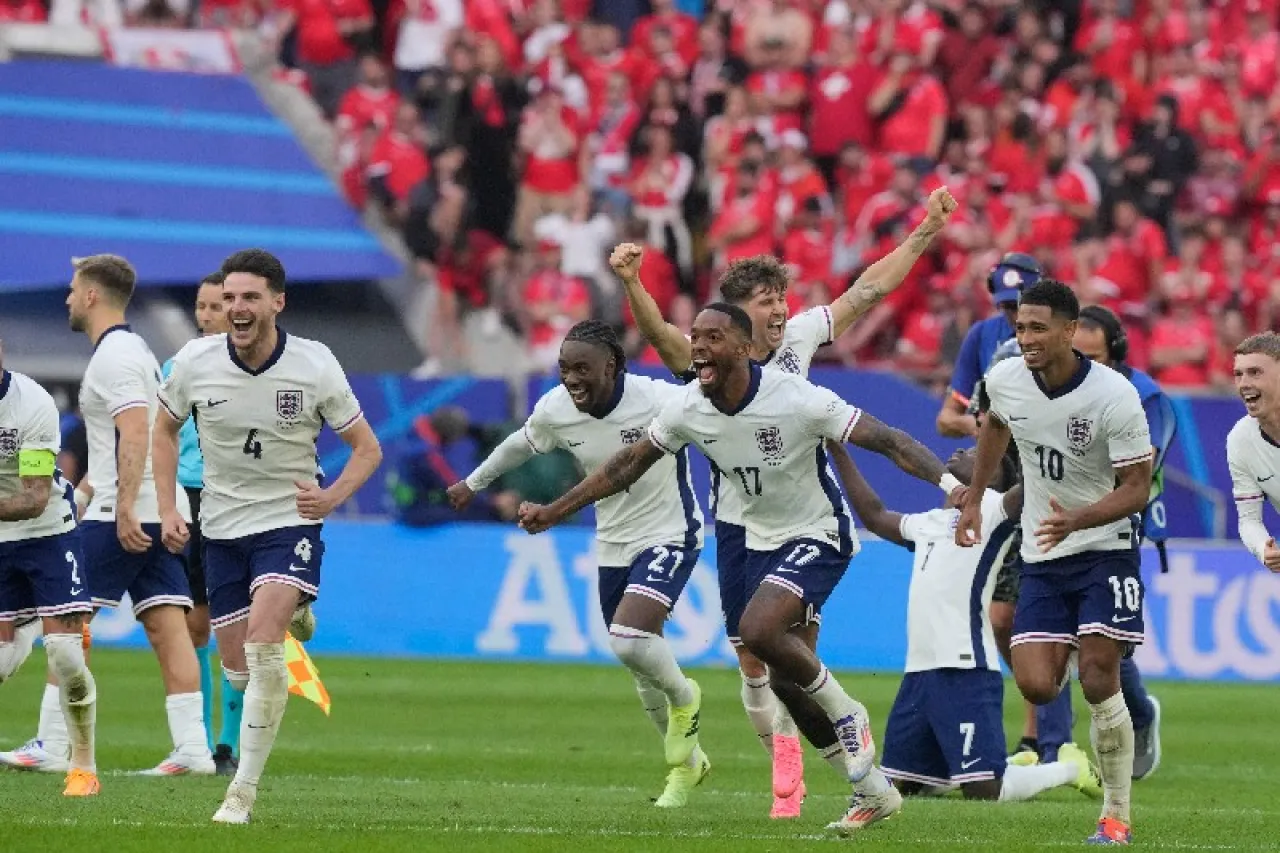 Euro: Inglaterra sufre con Suiza pero se mete a semifinales