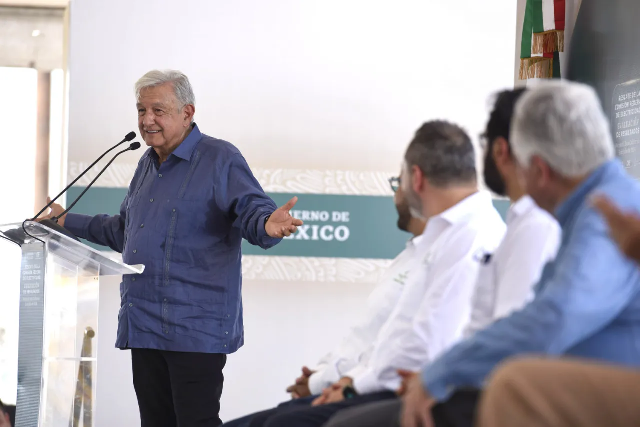 Cumplimos con el rescate de la CFE: AMLO