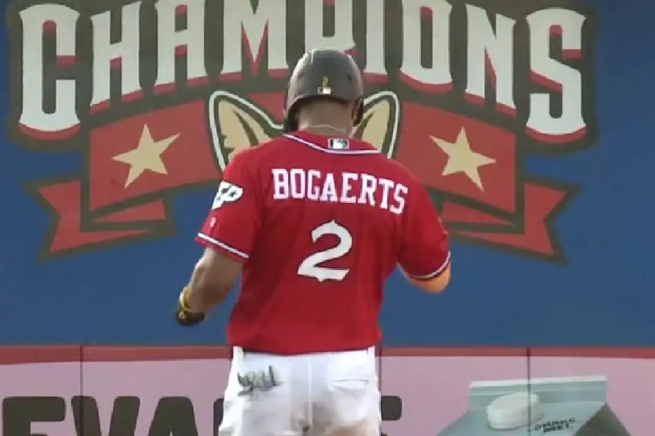 Xander Bogaerts pasa desapercibido con los Chihuahuas