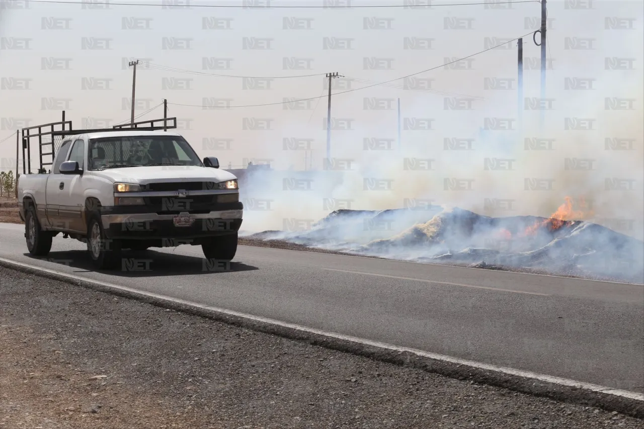 Fotos: Se quema auto en el panteón San Rafael