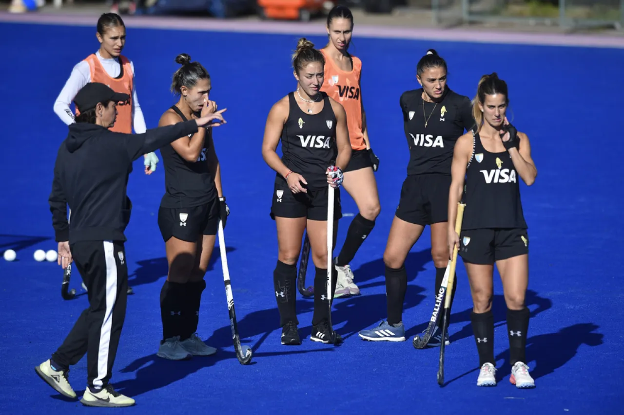 Las Leonas argentinas buscarán saldar deuda con el oro en París