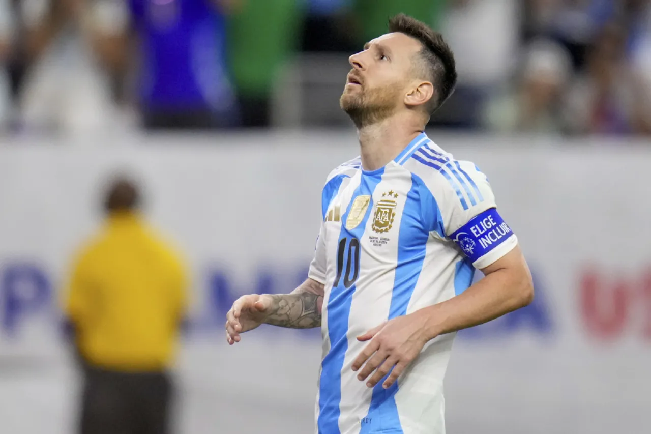 Chocan Argentina y Canadá por pase a la final de la Copa América