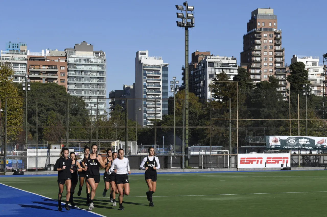 Las Leonas argentinas buscarán saldar deuda con el oro en París