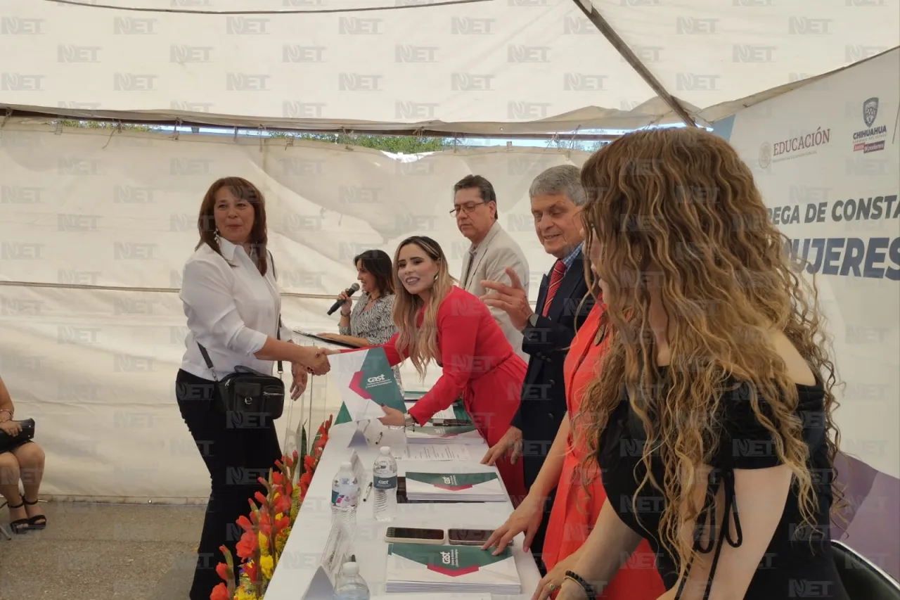 Concluyen 60 mujeres capacitación en tecnologías para el trabajo