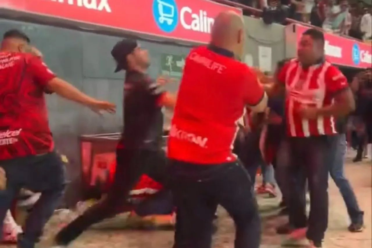 Condena Liga MX actos violentos del Xolos vs Chivas