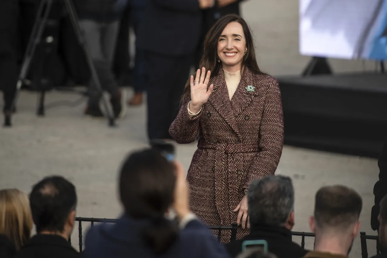 Gobierno argentino cuestiona a vicepresidenta por críticas a Francia