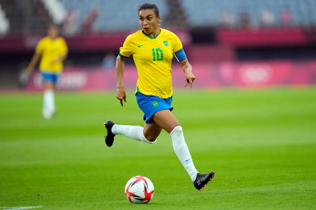 Marta quiere despedirse del futbol internacional con el oro para Brasil