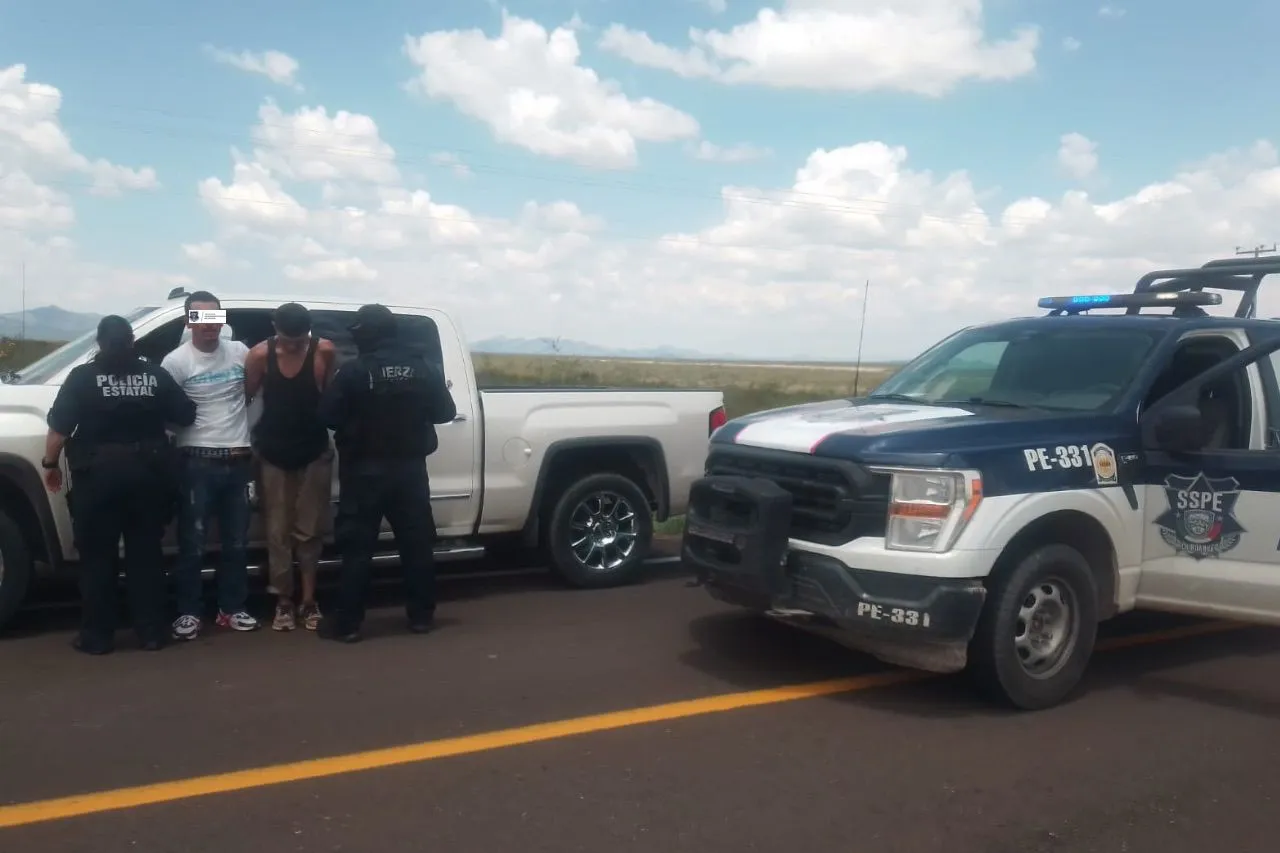 Caen dos con armas y carro robado en Satevó