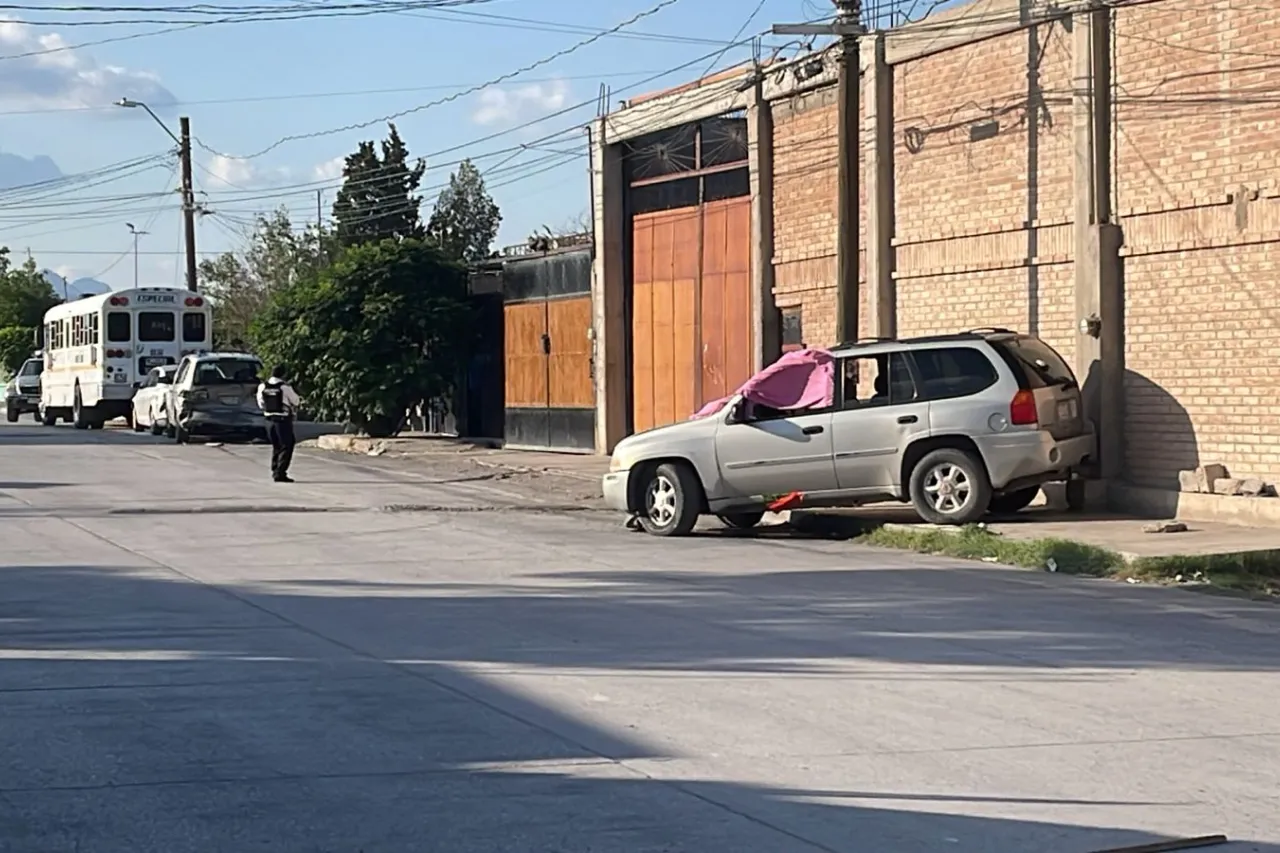 Juárez: Fallece mientras conduce y choca dos carros