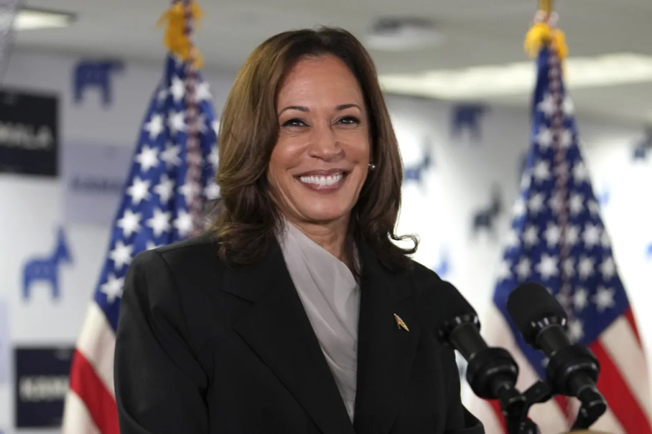 Harris, con apoyo de delegados para ganar nominación presidencial: Sondeo AP