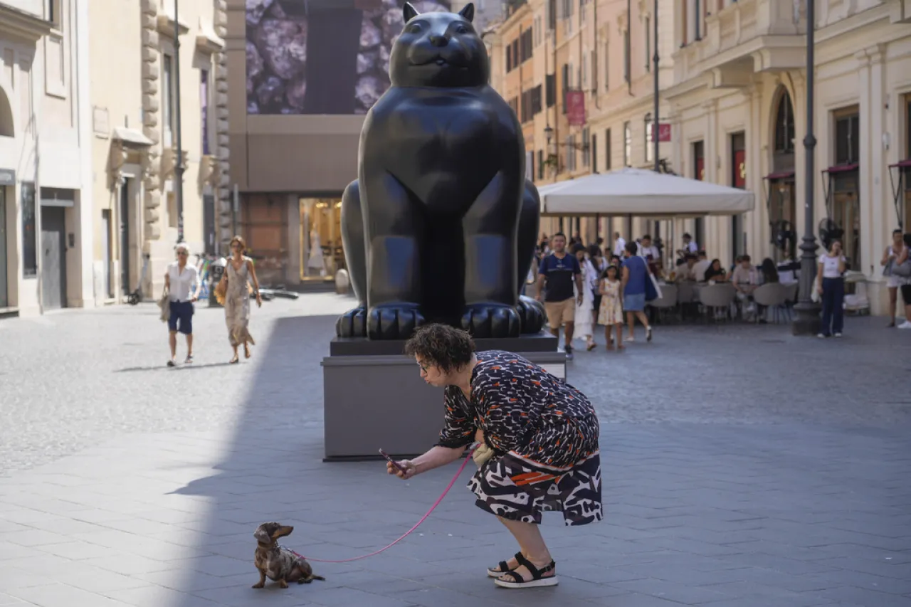 Recuerda Roma a Fernando Botero con exposición de esculturas