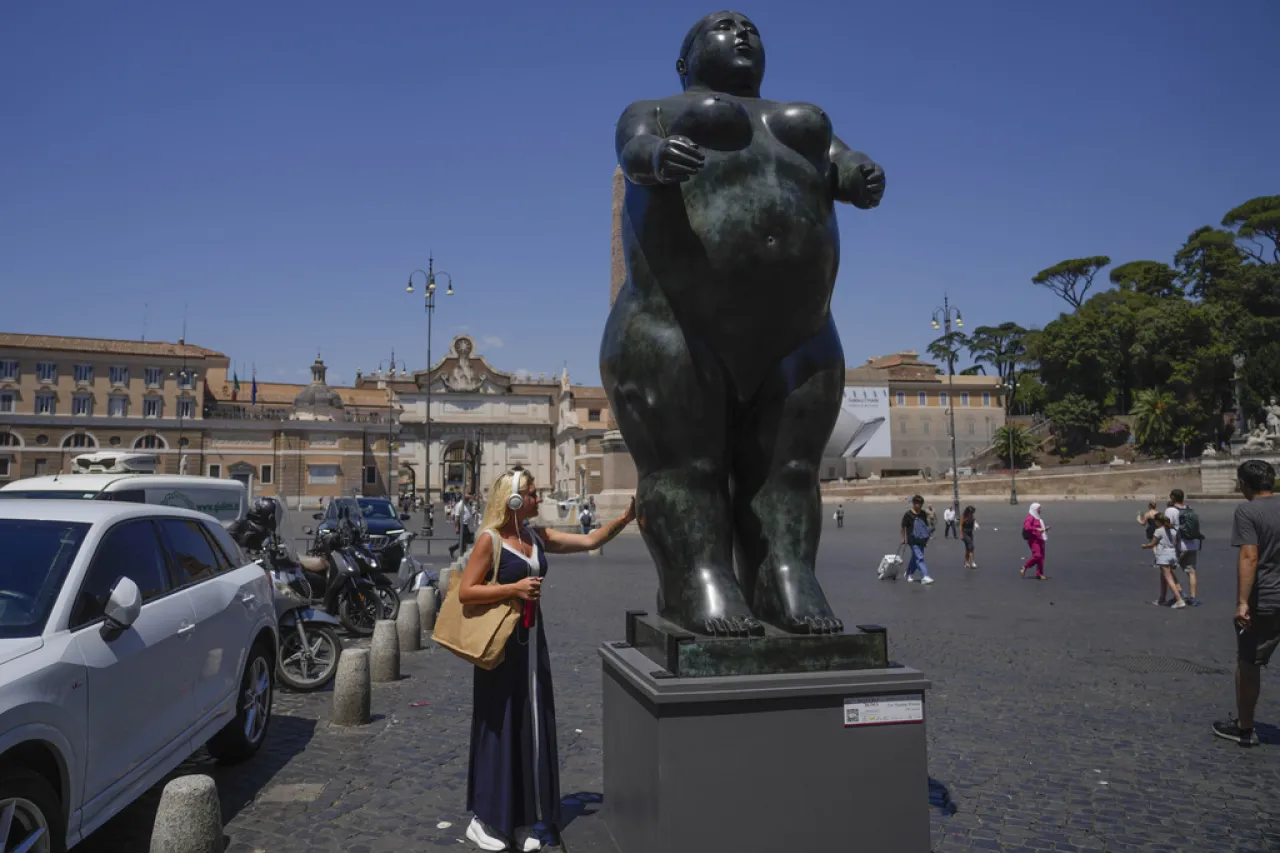 Recuerda Roma a Fernando Botero con exposición de esculturas